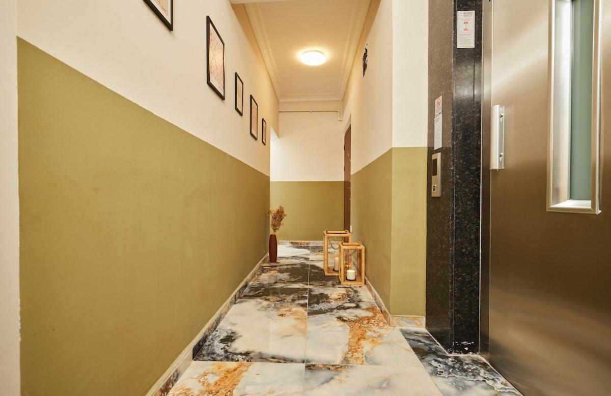 Stunning 3br 3bathroom 3ac Near Metro D2 İstanbul